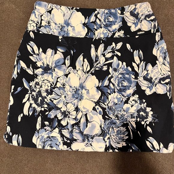 SC & Co Skort Pull-on Womens Medium Blue Floral Pockets Stretch Tummy Control - Picture 4 of 14